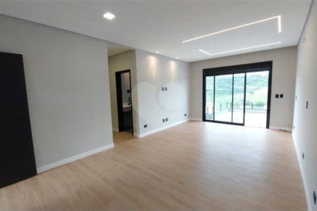CASA ALTO PADRÃO | 5 SUÍTES | CONDOMÍNIO CLUBE – ATIBAIA