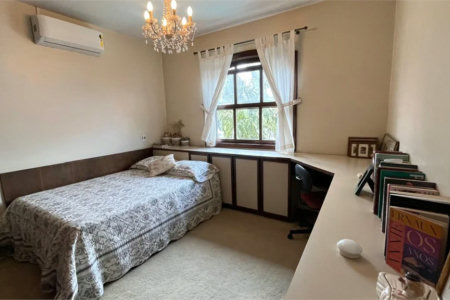 Casa à venda com 4 quartos, sendo 2 suítes,  em Lar São Paulo, São Paulo, SP