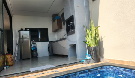 Casa à venda com 3 quartos, sendo 1 suíte,  no condomínio Horto Florestal Villagio, Sorocaba - SP