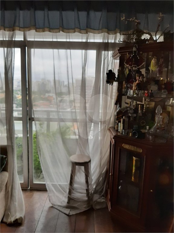 Apartamento à venda ou para alugar com 3 quartos, sendo 1 suíte,  em Indianópolis, São Paulo, SP