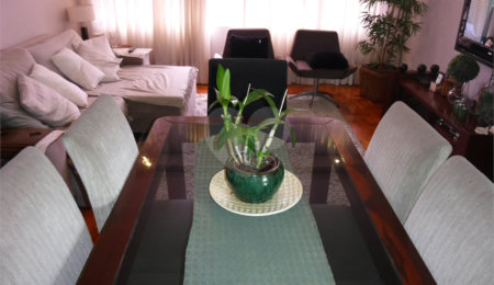 Apartamento à venda com 2 quartos, sendo 1 suíte,  em Boqueirão, Santos, SP