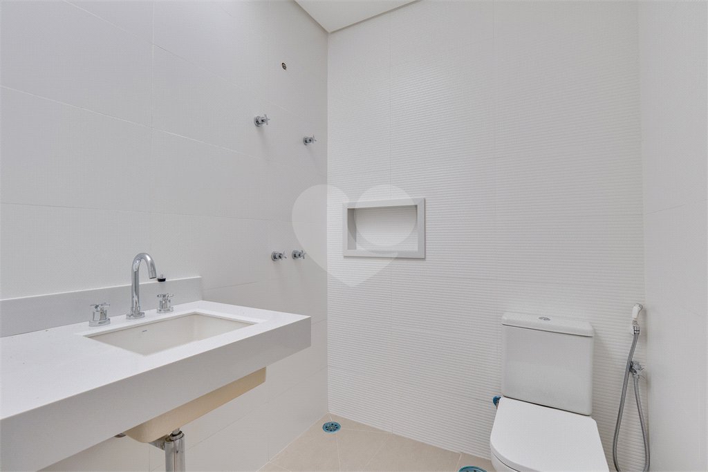 Casa à venda com 4 suítes no condomínio Gaia, São Paulo - SP