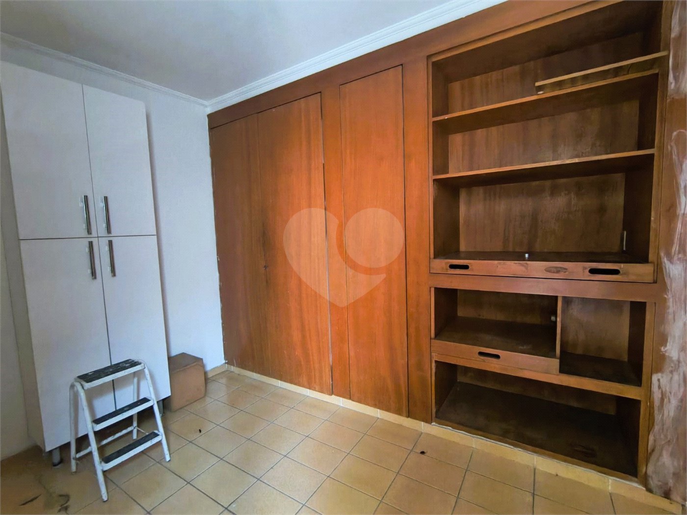 Sobrado à venda com 3 quartos, sendo 1 suíte,  em Jardim Esmeralda, São Paulo, SP