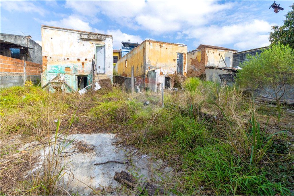 Terreno à venda com 5 suítes em Vila Marieta, São Paulo, SP