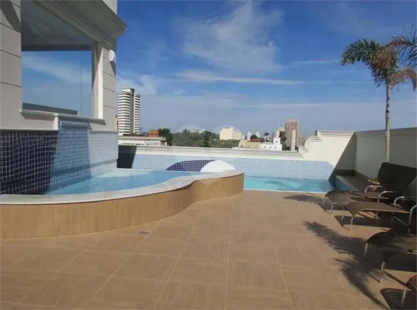 Apartamento no Edifício Bellagio, com 3 dormitórios, sol da manha e na modalidade porteira fechada.