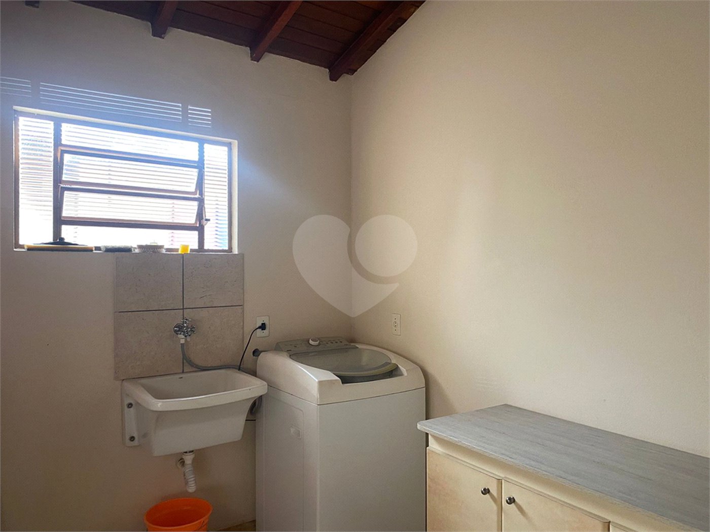 Casa à venda com 2 quartos, sendo 1 suíte, em Vila Deyse, Itapetininga, SP