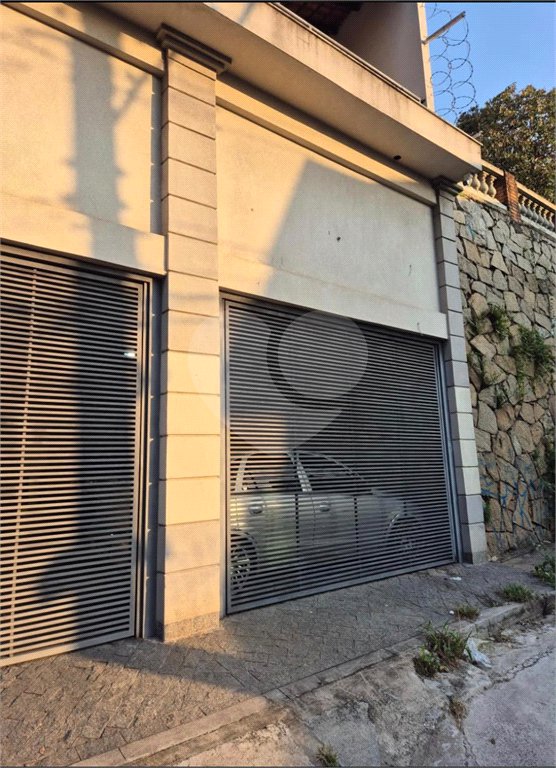 Casa à venda com 2 suítes em Jardim Vivan, São Paulo, SP