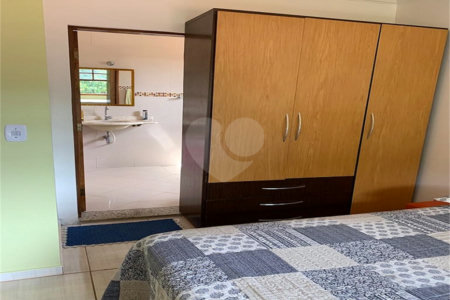 Sobrado à venda com 4 quartos, sendo 3 suítes,  no Centro, Jarinu, SP