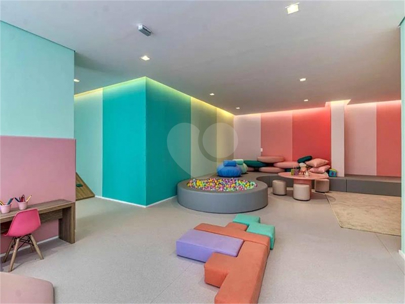 Apartamento à venda com 2 quartos, sendo 1 suíte, em Vila Anastácio, São Paulo, SP