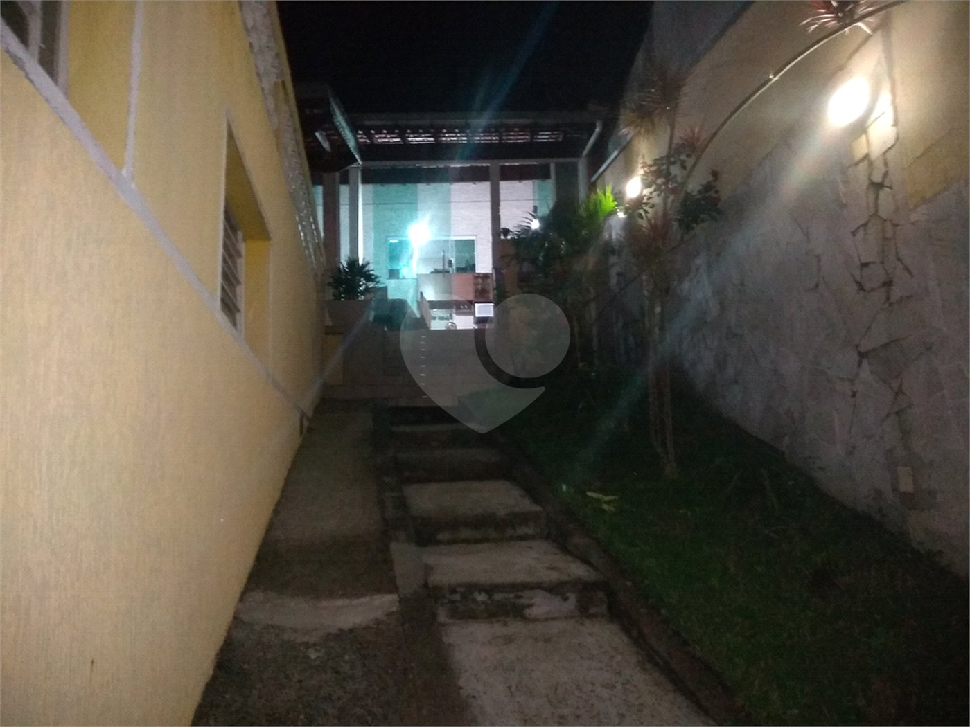 Casa à venda com 3 quartos, sendo 1 suíte,  em Jardim Planalto, Mogi das Cruzes, SP