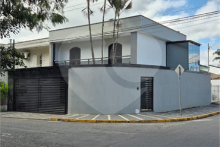 Casa à venda com 3 quartos em Vila Oliveira, Mogi das Cruzes, SP