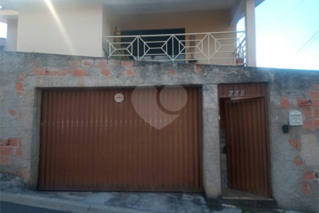 Casa à venda com 2 suítes em Jardim Santa Bárbara, Atibaia, SP