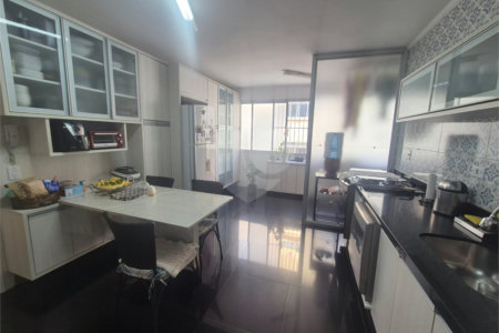 Apartamento à venda com 3 quartos, sendo 1 suíte, em Itaim Bibi, São Paulo, SP