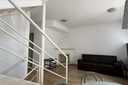 Casa à venda com 3 quartos, sendo 1 suíte, no condomínio New Village, Cotia - SP
