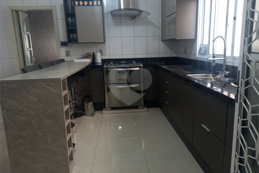 Sobrado à venda com 3 quartos, sendo 1 suíte,  em Tremembé, São Paulo, SP