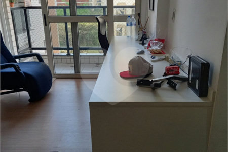 Apartamento à venda com 3 quartos, sendo 1 suíte,  em Vila Olímpia, São Paulo, SP