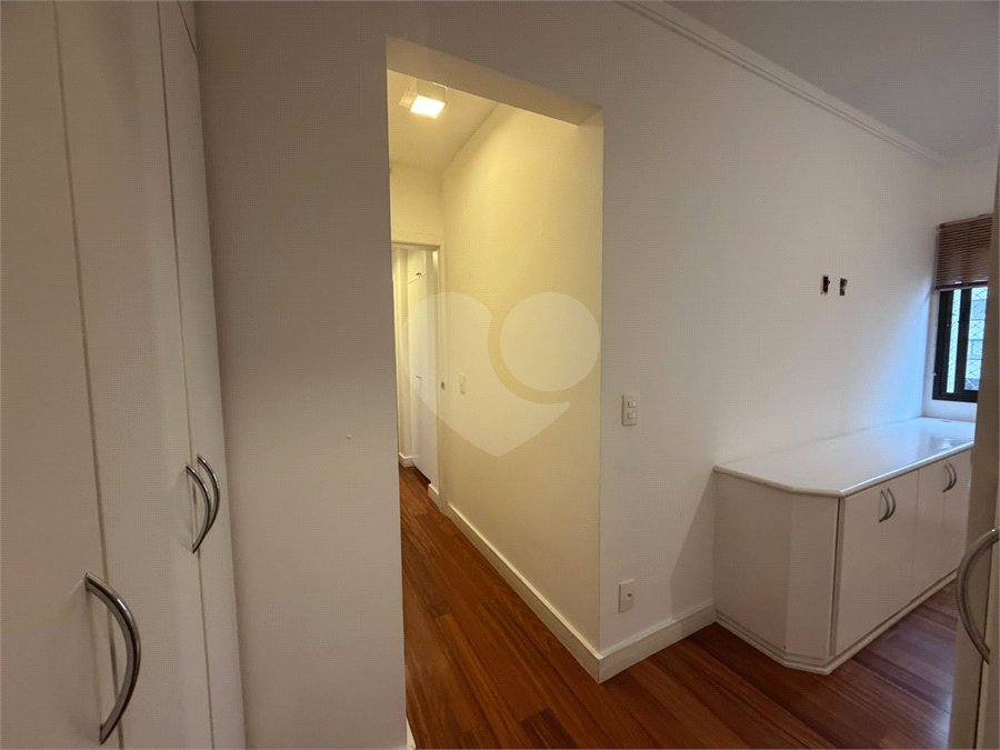Apartamento à venda com 3 suítes em Vila Suzana, São Paulo, SP