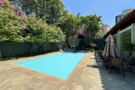 Apartamento à venda com 4 suítes em Jardim Marajoara, São Paulo, SP