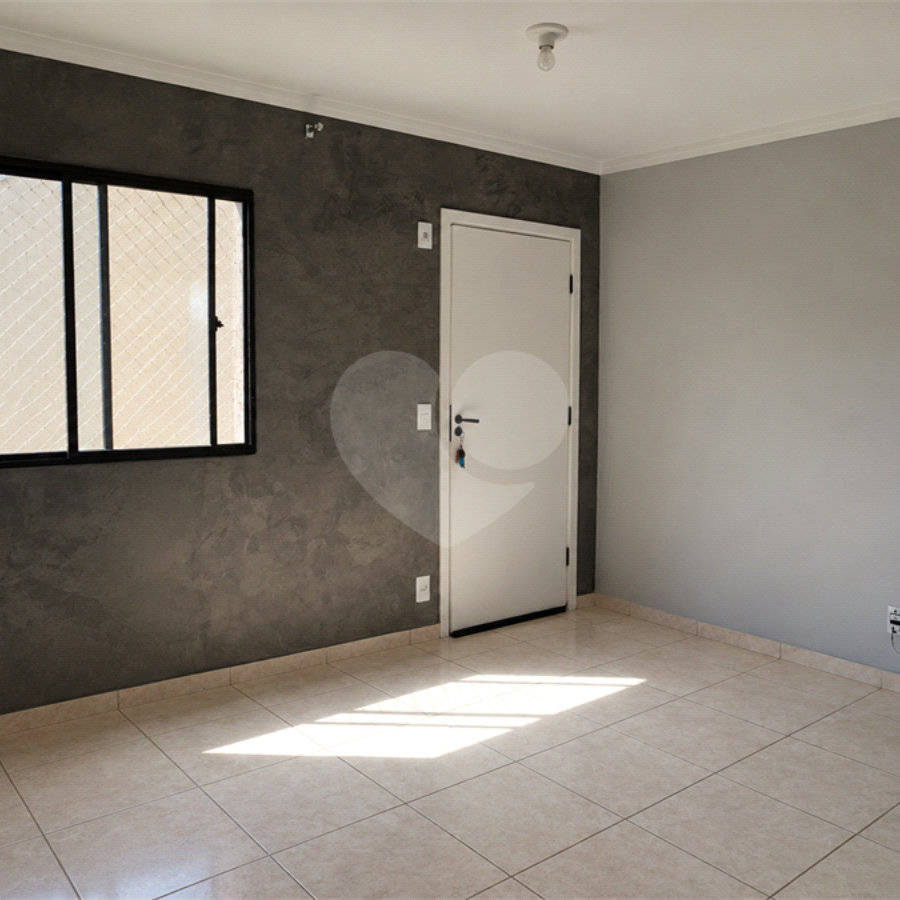 Apartamento à venda com 2 quartos no Centro, Votorantim, SP