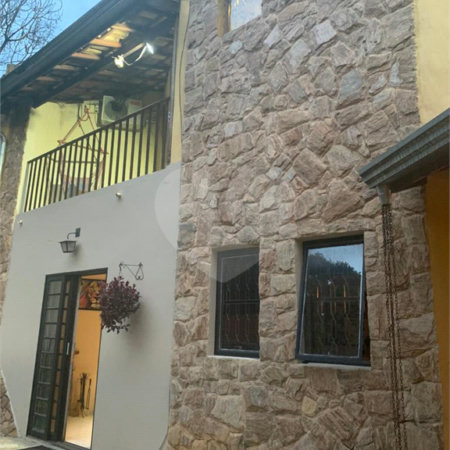 Casa à venda com 4 quartos, sendo 1 suíte, em Loteamento Shangrilá, Valinhos, SP