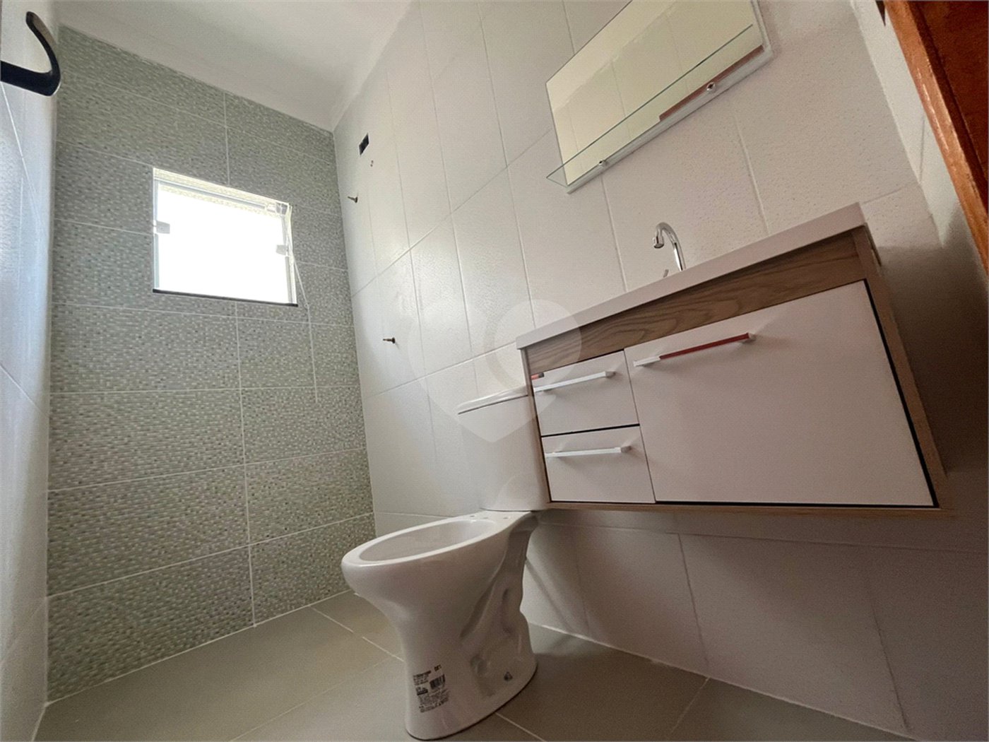 Casa de Vila à venda com 2 quartos, sendo 1 suíte,  em Parque São Bento, Sorocaba, SP