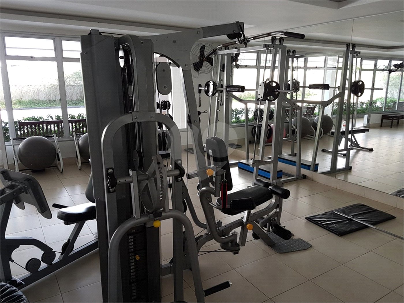 Apartamento à venda com 3 suítes em Jardim Londrina, São Paulo, SP