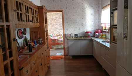 Casa à venda com 4 quartos, sendo 2 suítes,  em Guaxinduva, Atibaia, SP