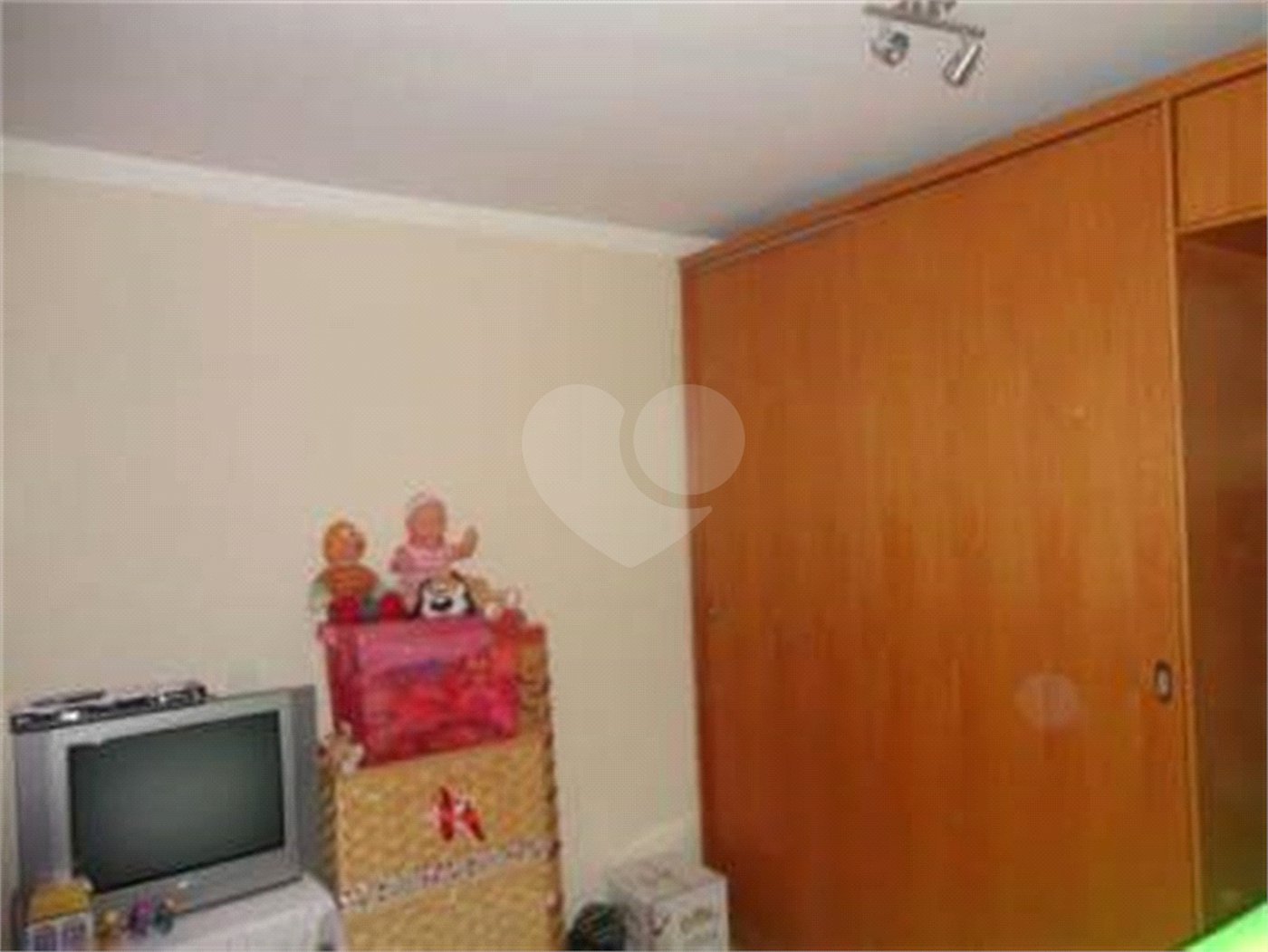 Casa à venda com 3 quartos, sendo 1 suíte,  em Parque Monte Alegre, Taboão da Serra, SP