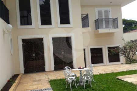 Casa à venda ou para alugar com 5 suítes em Jardim Leonor, São Paulo, SP