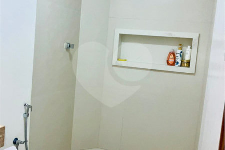 Casa à venda com 3 quartos, sendo 1 suíte, no condomínio Residencial Macaúba, Rondonópolis - MT