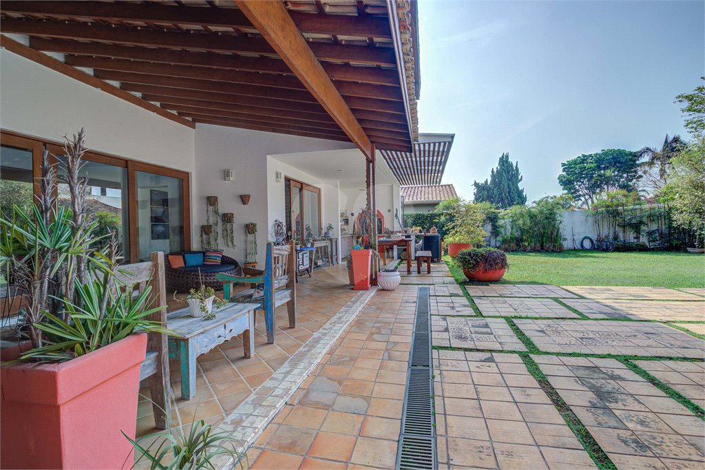 Casa de Vila à venda com 4 suítes em Jardim Hípico, São Paulo, SP
