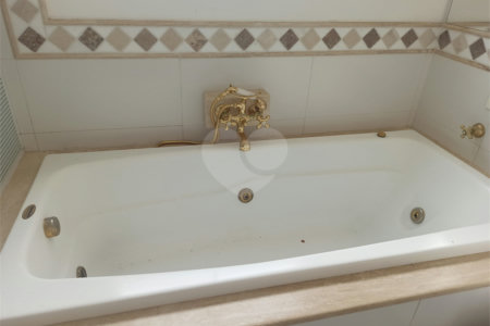Casa à venda ou para alugar com 6 quartos, sendo 4 suítes, em Jardim Itaperi, Atibaia, SP