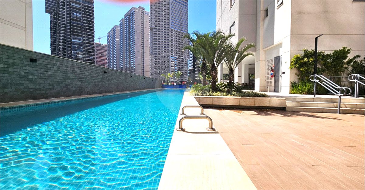 Apartamento à venda ou para alugar com 3 suítes em Chácara Santo Antônio, São Paulo, SP