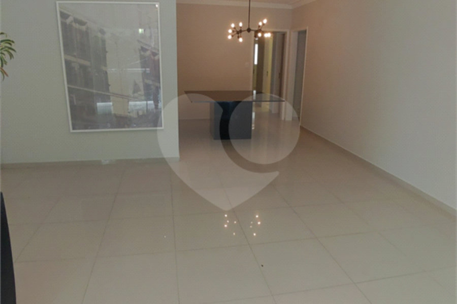 Sobrado à venda com 4 quartos, sendo 3 suítes, em Tremembé, São Paulo, SP