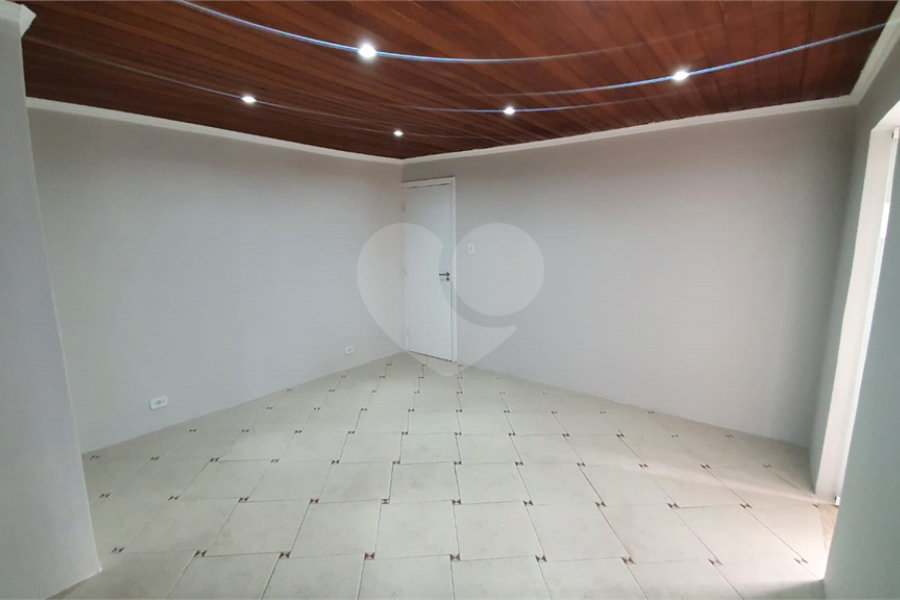 Sobrado à venda com 3 quartos, sendo 1 suíte,  em Horto, São Paulo, SP