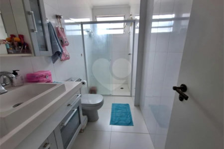 Casa à venda com 3 quartos, sendo 1 suíte, em Vila Gomes, São Paulo, SP