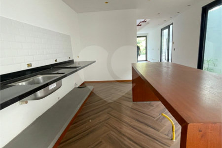 Casa à venda com 3 quartos, sendo 1 suíte, em Jardim Tapajós, Atibaia, SP