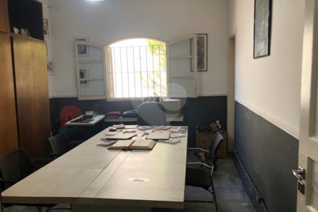 Casa à venda com 4 quartos, sendo 1 suíte,  em Jardim Colombo, São Paulo, SP
