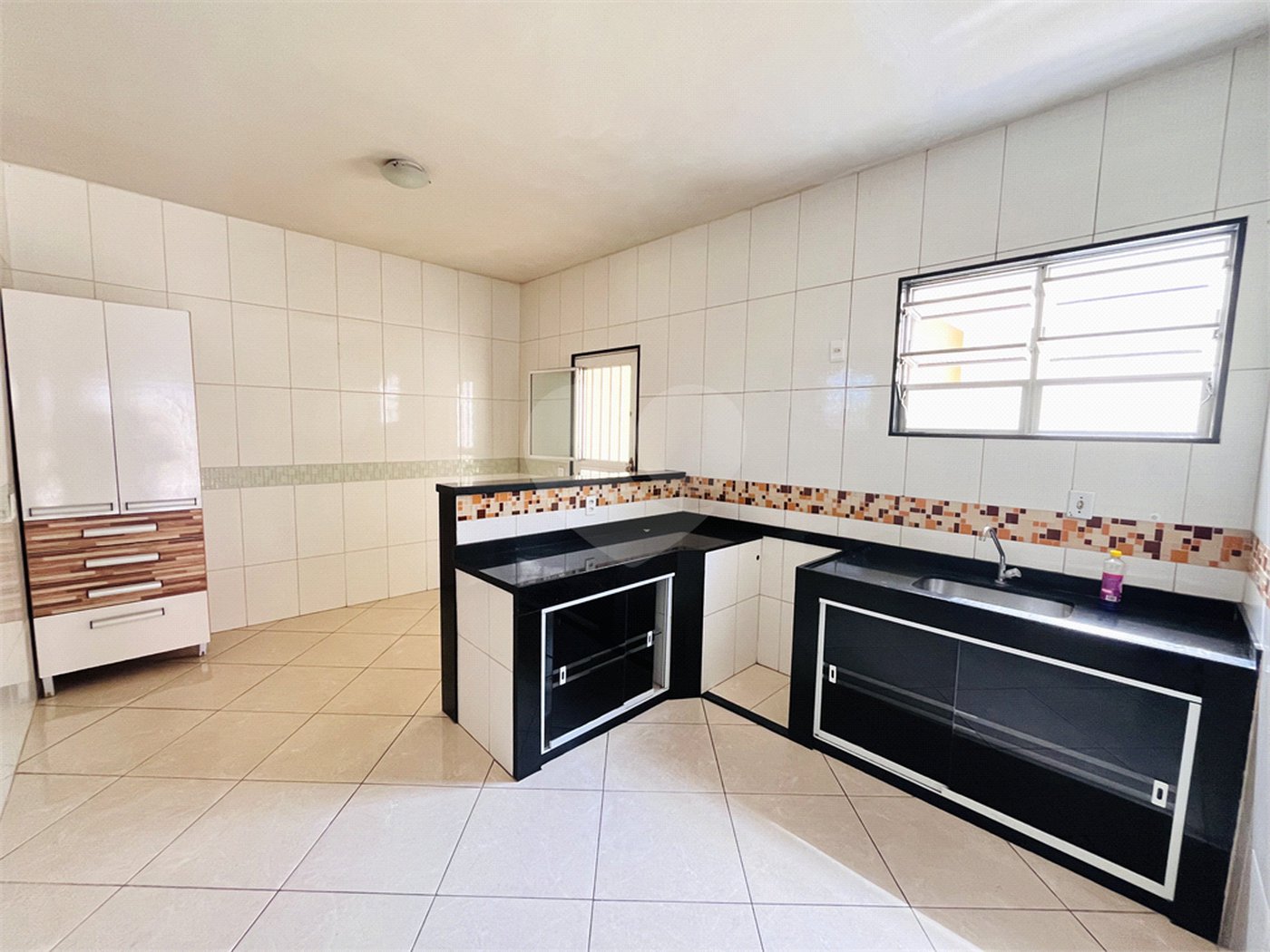 Casa à venda com 3 quartos em Campo Grande, Rio de Janeiro, RJ