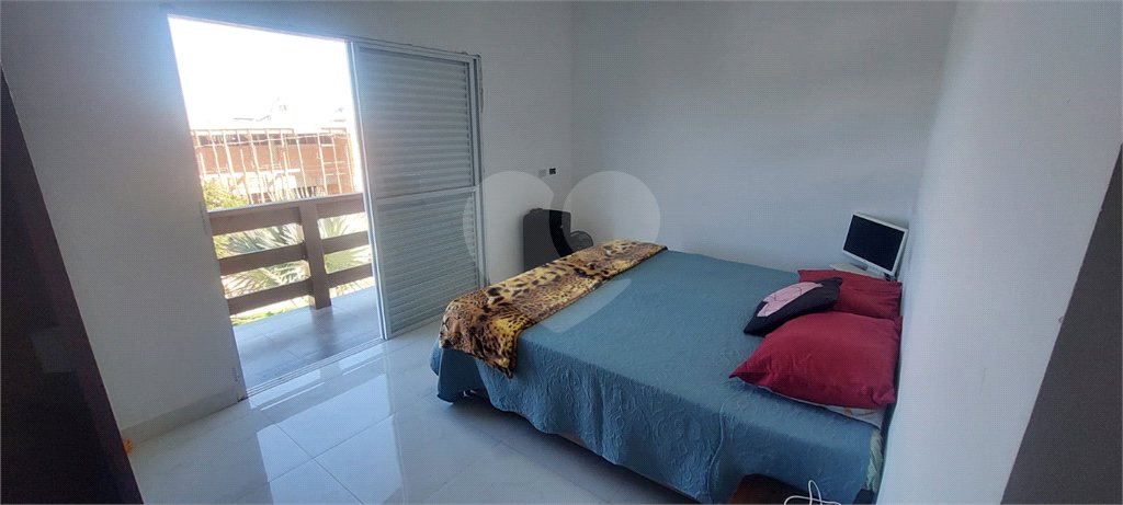 Casa à venda com 3 suítes no condomínio Riviera dos Pássaros, Joanópolis - SP