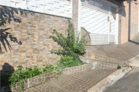 Casa Térrea à venda com 3 quartos, sendo 2 suítes, em Vila Medeiros, São Paulo, SP