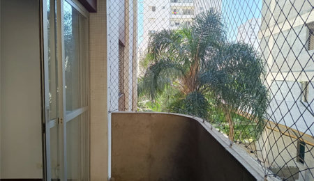 Apartamento à venda com 3 quartos, sendo 1 suíte,  em Moema, São Paulo, SP