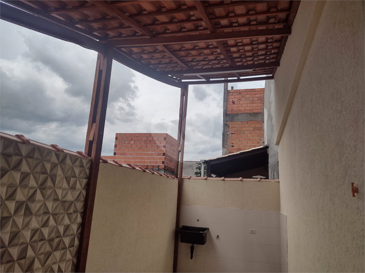 Casa Térrea à venda com 3 quartos, sendo 1 suíte, em Jardim Horto do Ipê, Itaquaquecetuba, SP