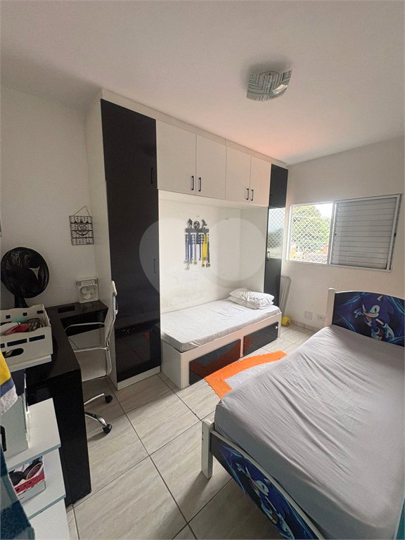 Casa à venda com 2 quartos no condomínio Carvalho Lagares, Poá - SP