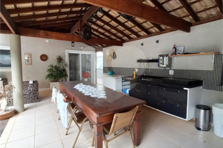 Casa à venda com 3 suítes no condomínio Villaggio Capriccio, Louveira - SP