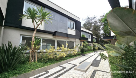 Casa à venda com 4 suítes no condomínio Vila Arese, São Paulo - SP