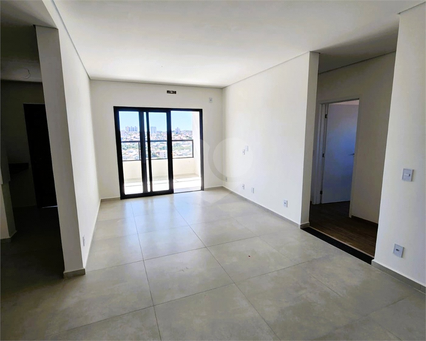 Apartamento à venda ou para alugar com 3 suítes em Vila Lucy, Sorocaba, SP