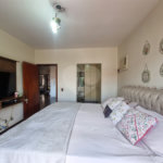 Sobrado à venda com 3 quartos, sendo 1 suíte,  em Vila Trujillo, Sorocaba, SP