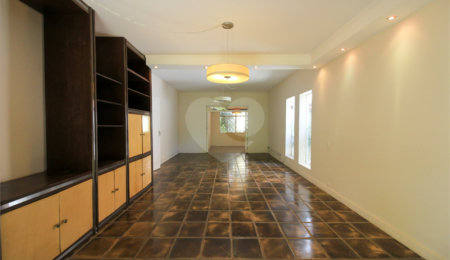 Casa à venda com 3 quartos, sendo 1 suíte,  em Indianópolis, São Paulo, SP