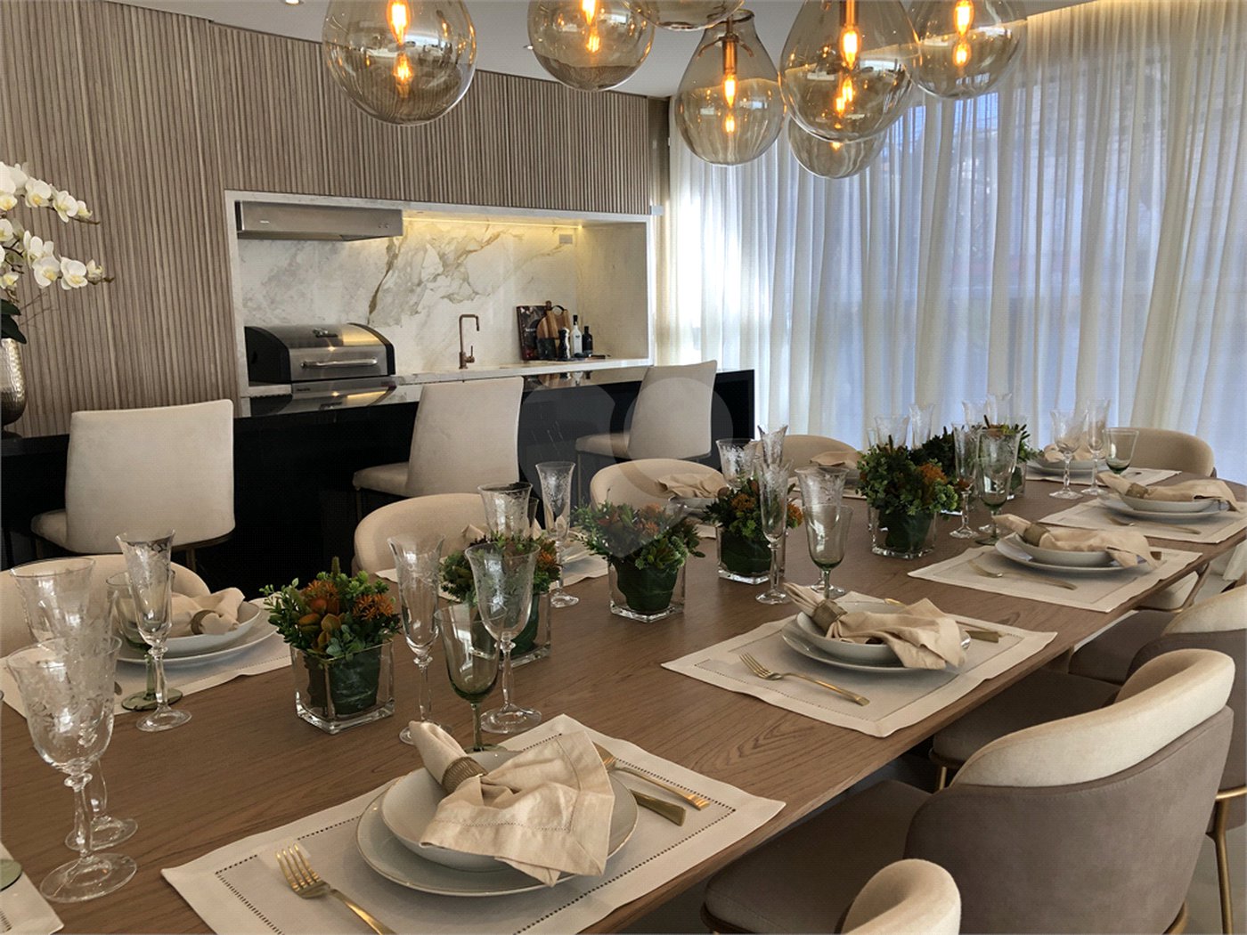 Apartamento à venda com 5 quartos, sendo 4 suítes, em Pinheiros, São Paulo, SP